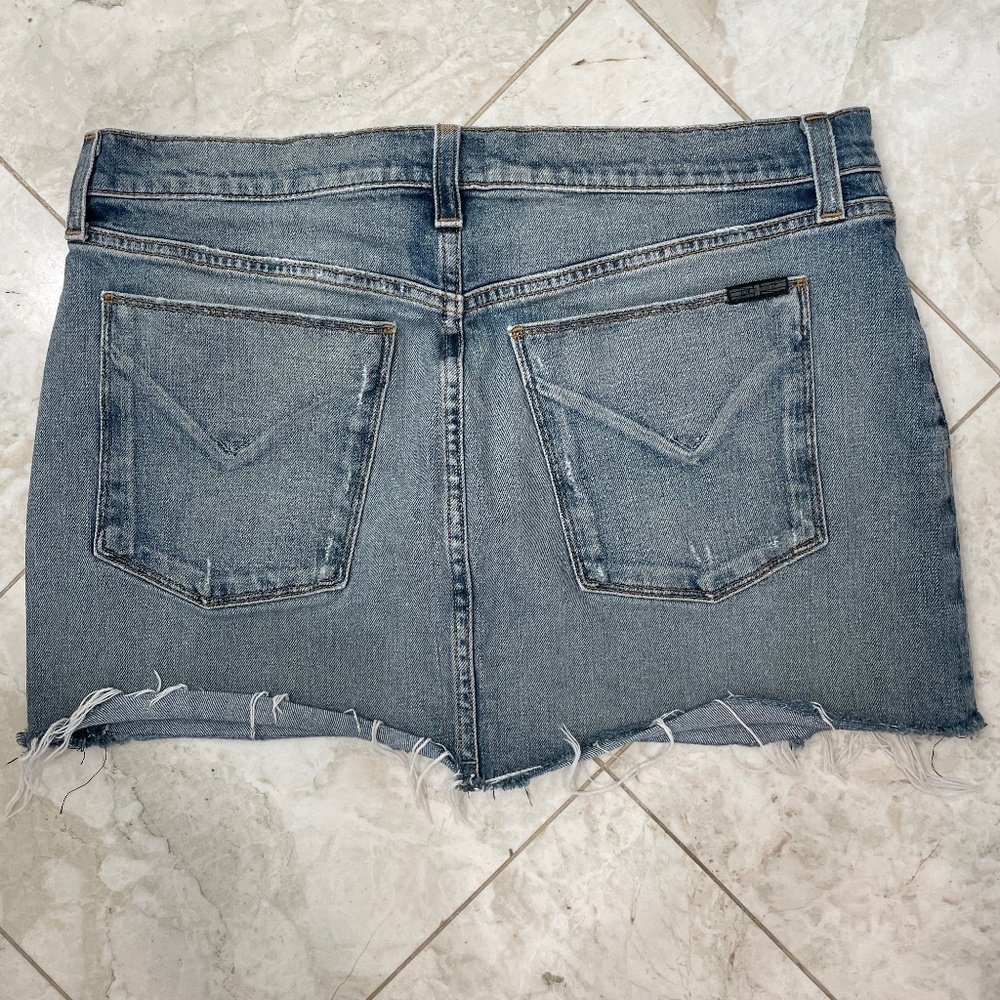 HUDSON JEANS {M} Vivid Denim Mini Skirt Raw Hem - Picture 5 of 9